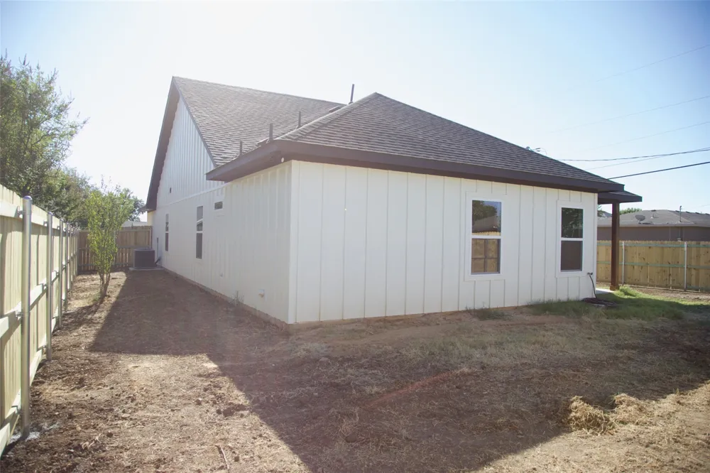 9432 PRAIRIEVIEW DRIVE Crowley, TX 76134