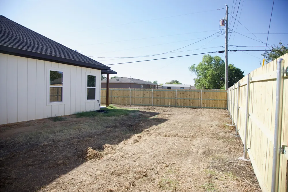 9432 PRAIRIEVIEW DRIVE Crowley, TX 76134