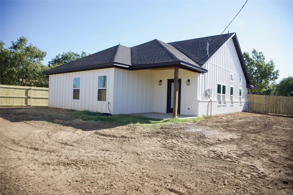 9432 PRAIRIEVIEW DRIVE Crowley, TX 76134