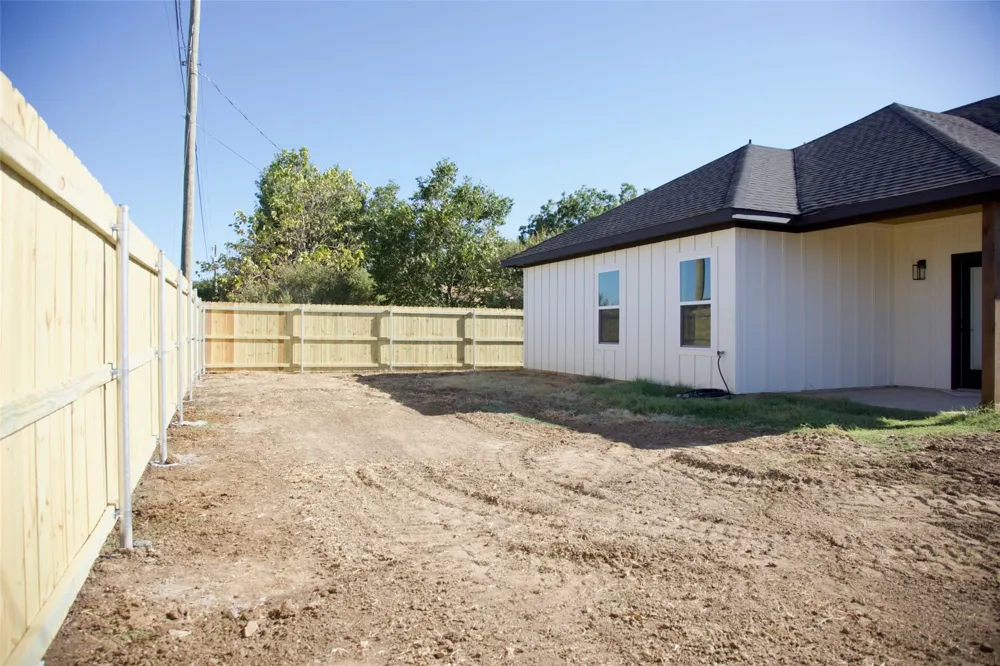 9432 PRAIRIEVIEW DRIVE Crowley, TX 76134