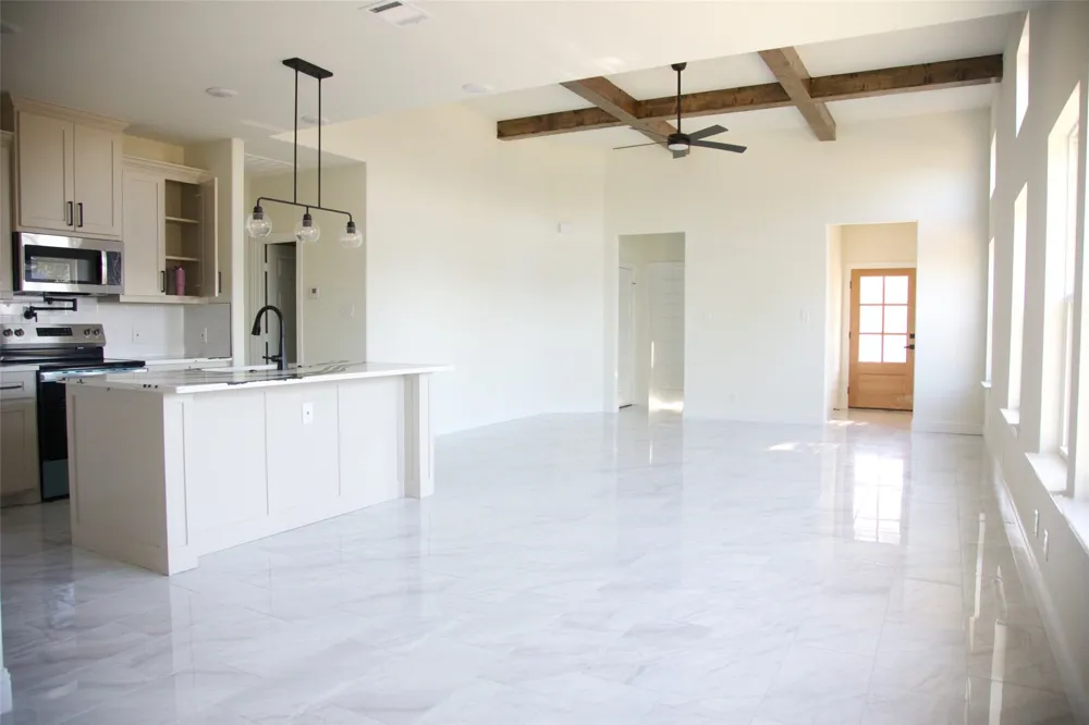 9432 PRAIRIEVIEW DRIVE Crowley, TX 76134
