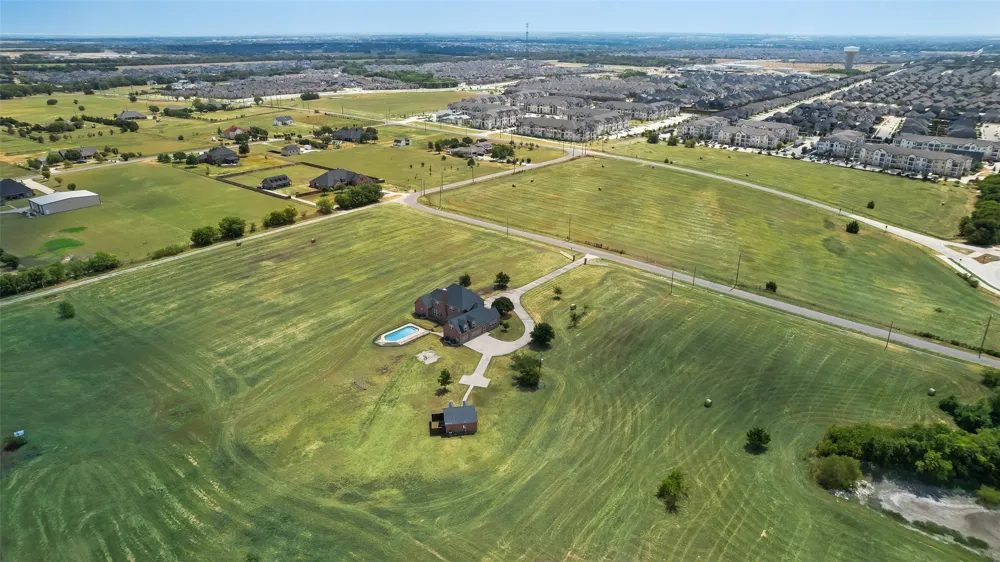 1122 County Road 1224 Celina, TX 75009