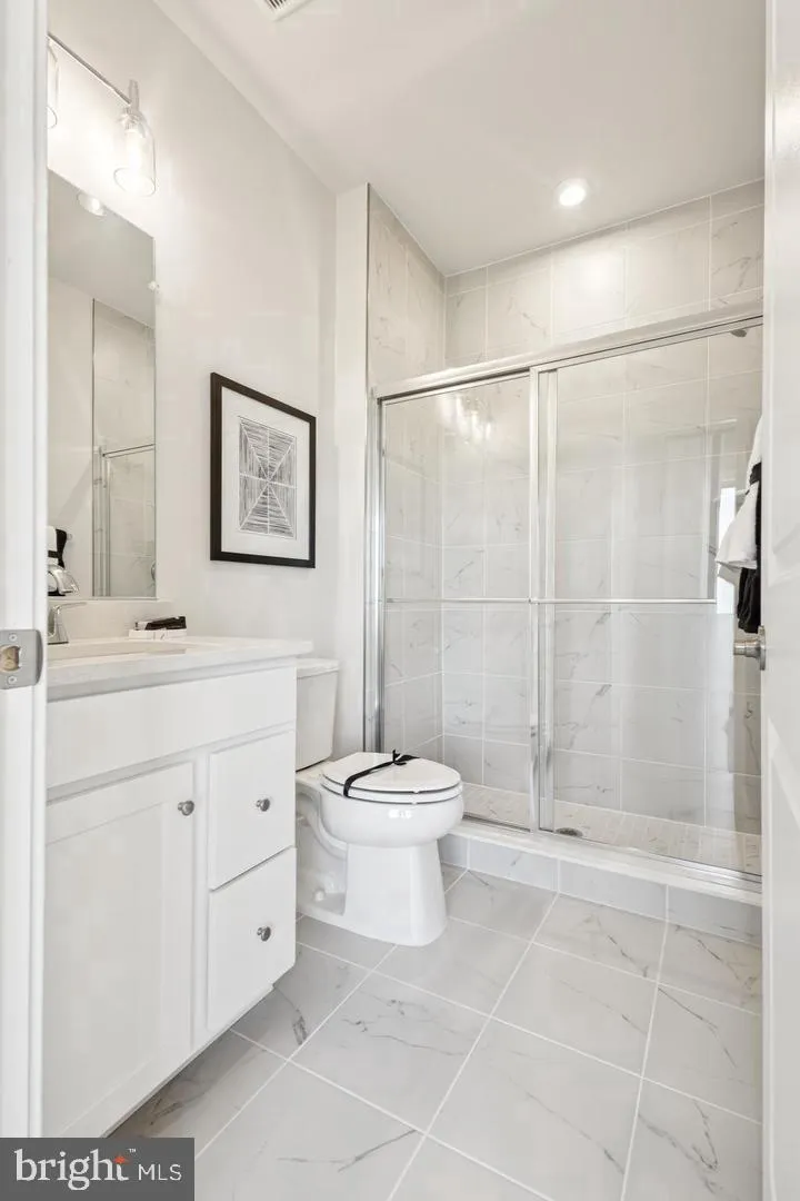 46345 CRANSTON STREET Potomac Falls, VA 20165