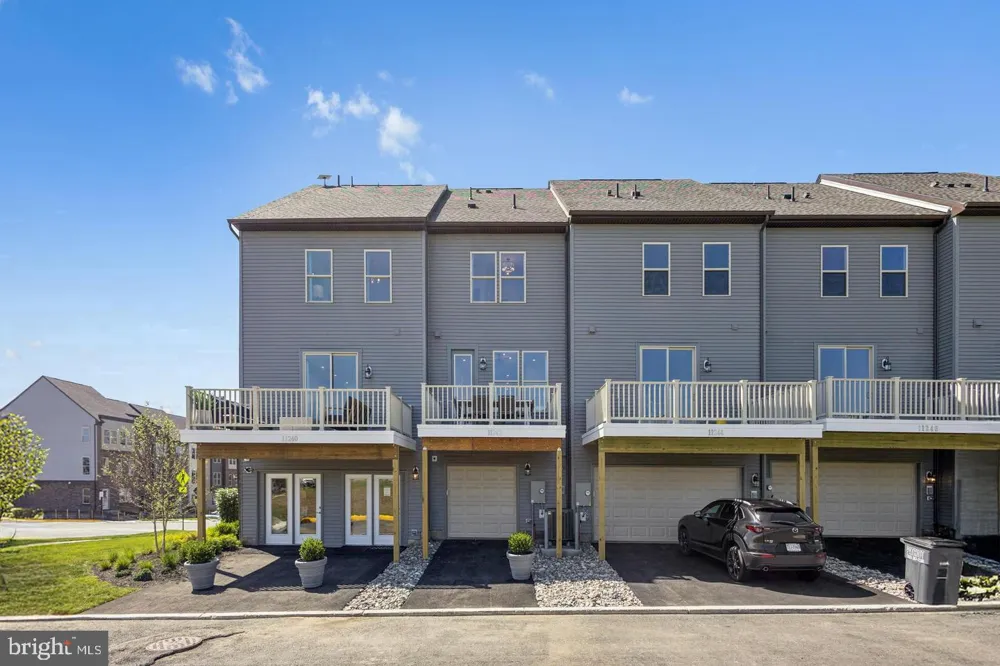 46345 CRANSTON STREET Potomac Falls, VA 20165