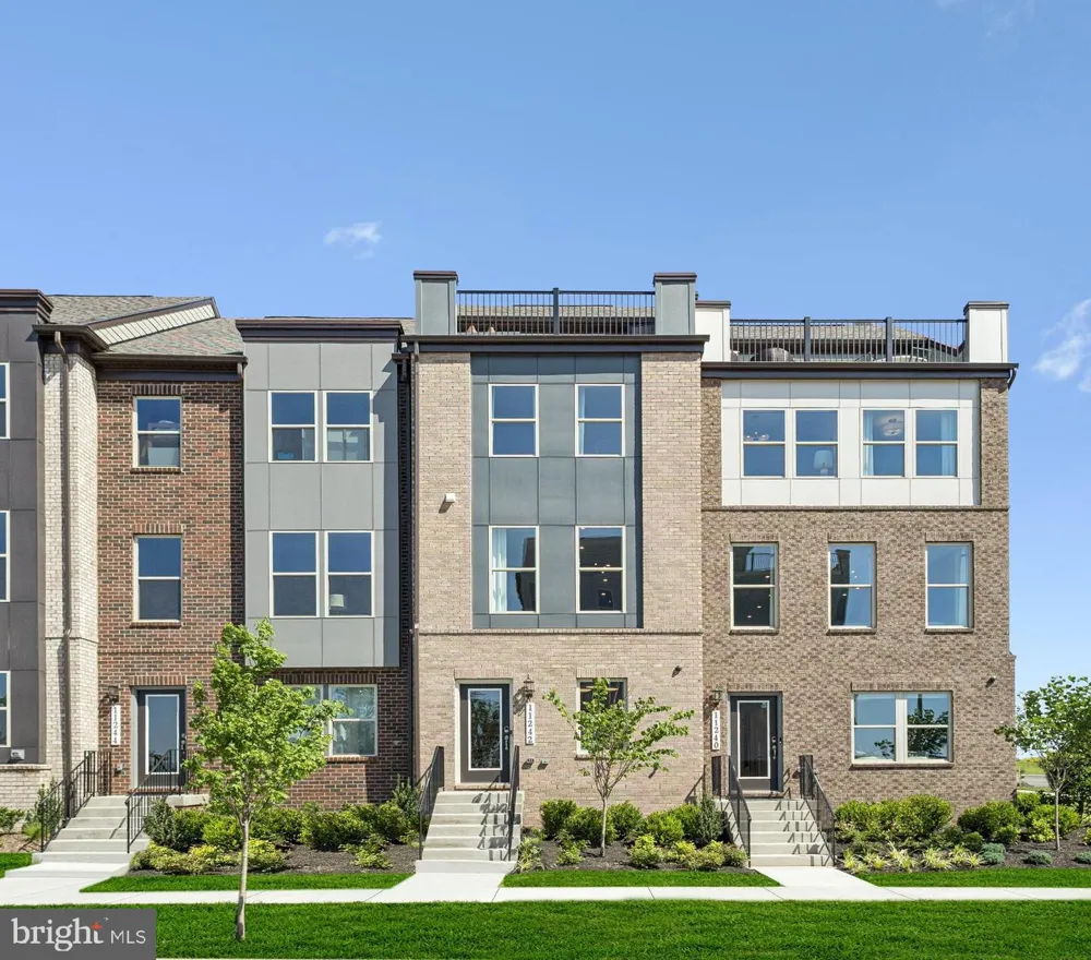 46341 CRANSTON STREET Potomac Falls, VA 20165