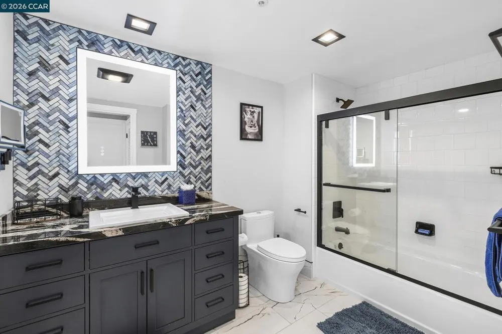 403 Main St San Francisco, CA 94105