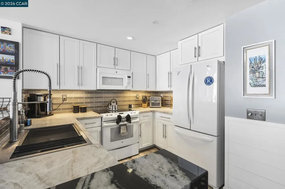 403 Main St San Francisco, CA 94105