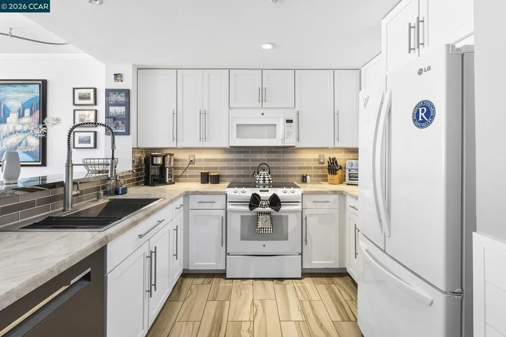 403 Main St San Francisco, CA 94105