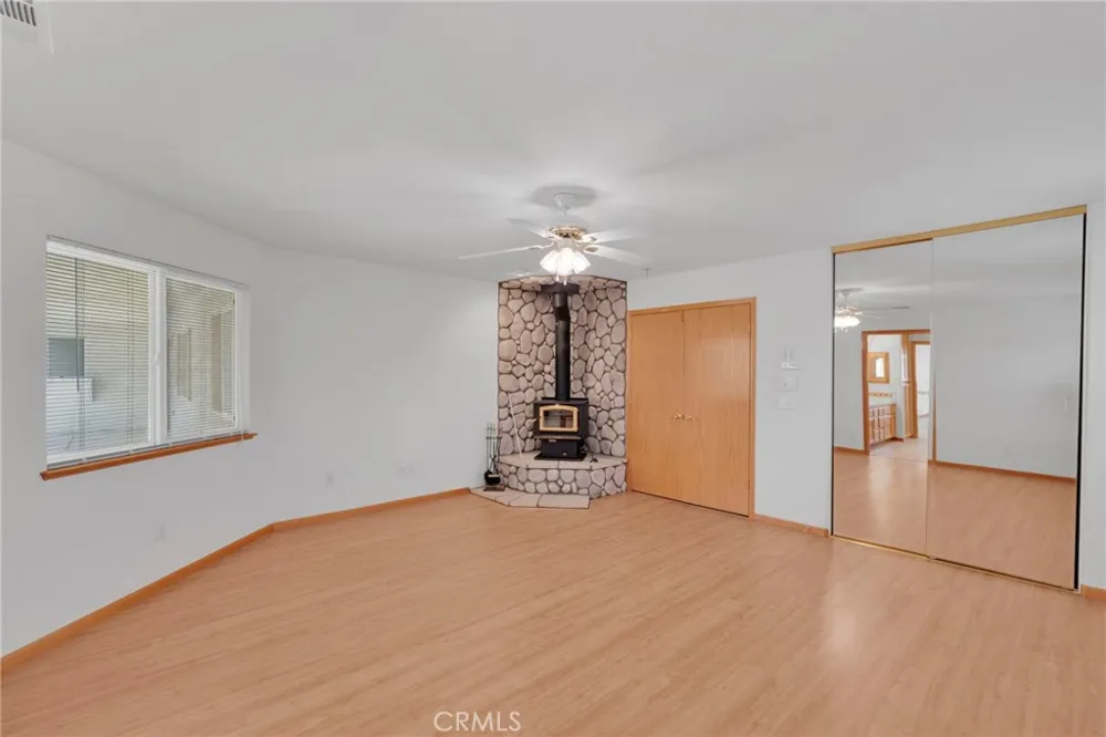 19311 Roanoke Road Apple Valley, CA 92307