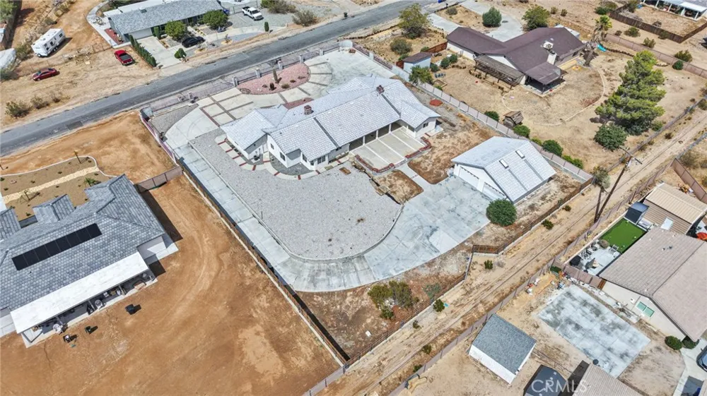 19311 Roanoke Road Apple Valley, CA 92307
