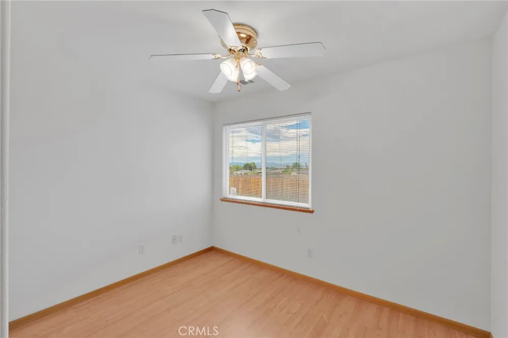 19311 Roanoke Road Apple Valley, CA 92307
