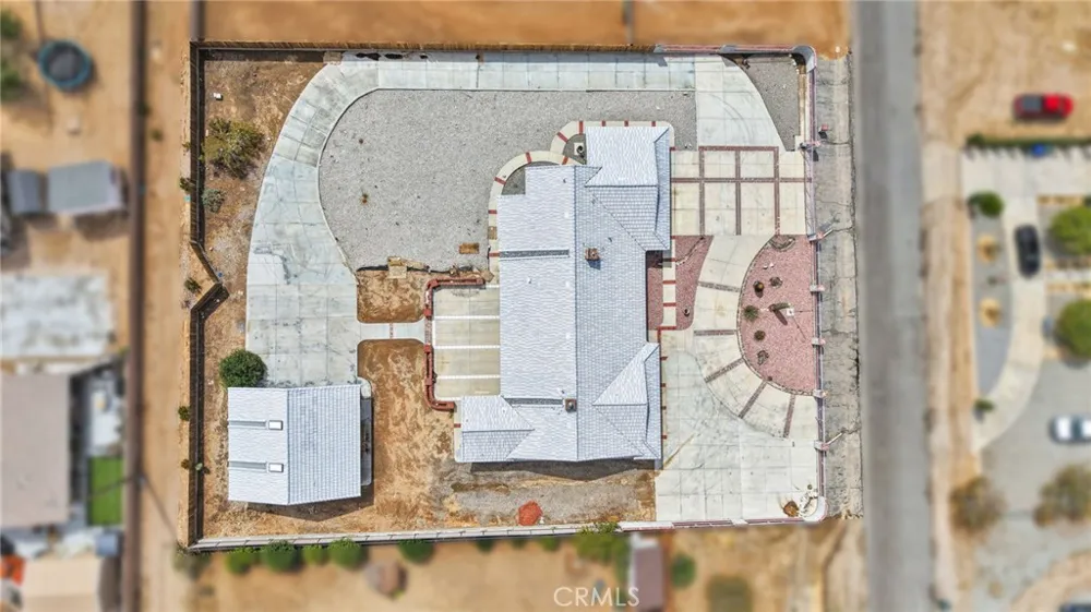 19311 Roanoke Road Apple Valley, CA 92307