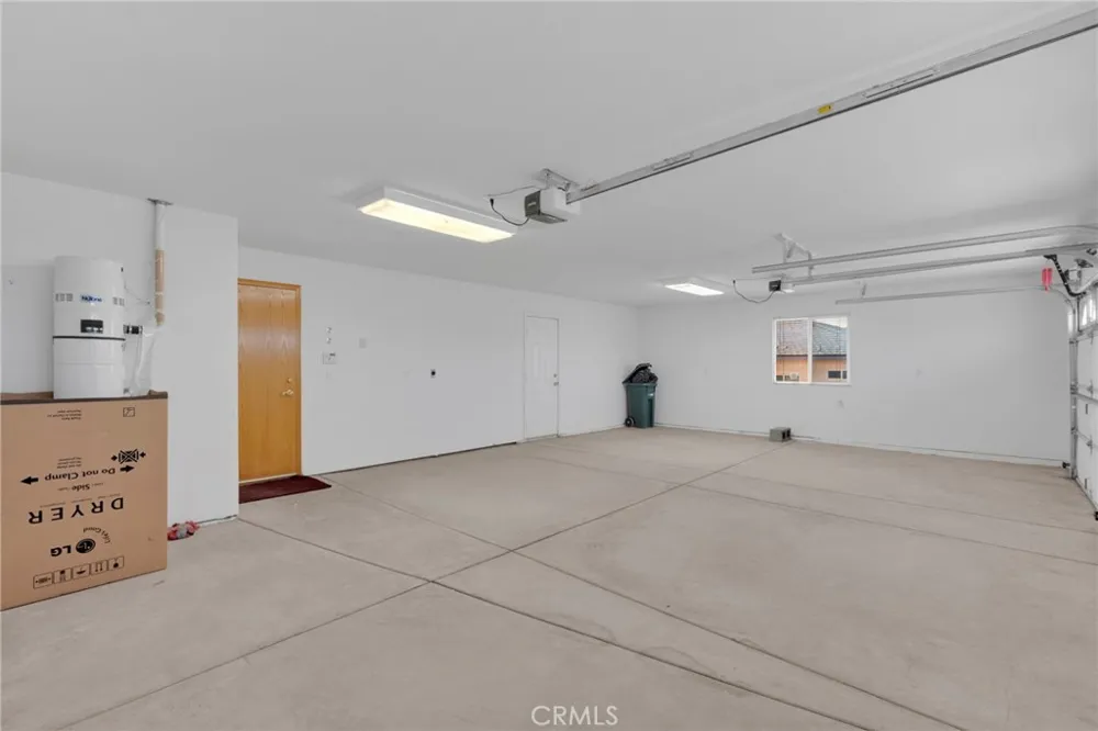 19311 Roanoke Road Apple Valley, CA 92307