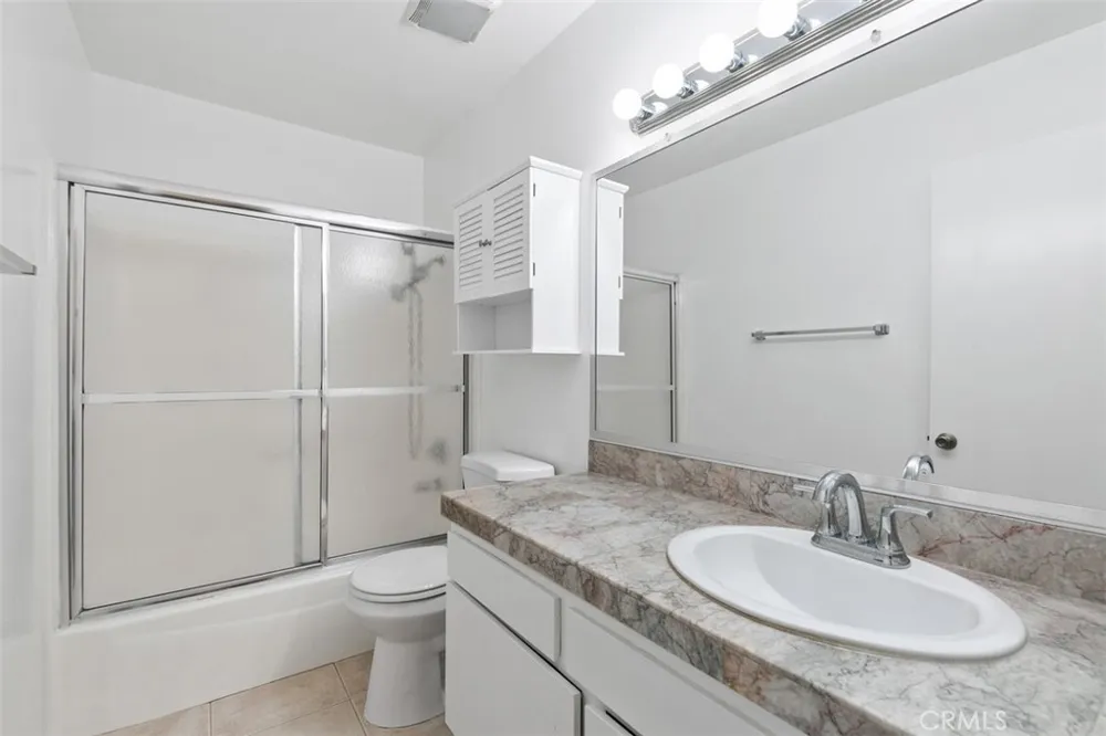 11 Rosemary #20 Irvine, CA 92604