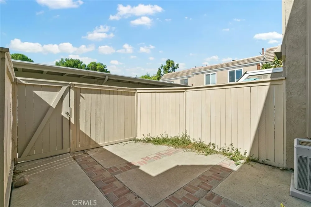 11 Rosemary #20 Irvine, CA 92604