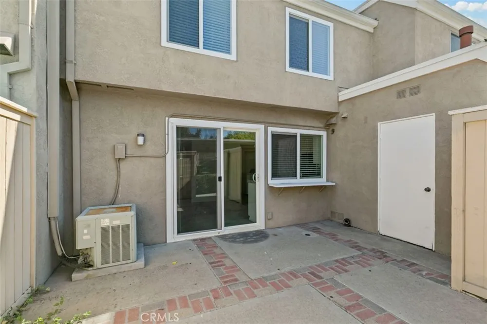 11 Rosemary #20 Irvine, CA 92604
