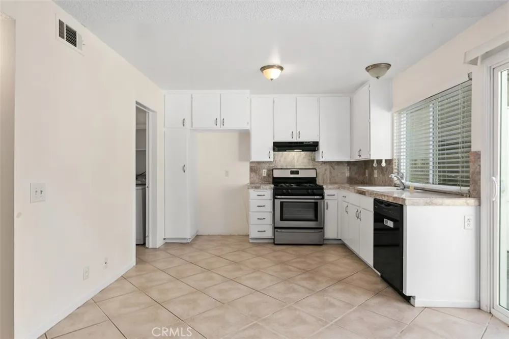 11 Rosemary #20 Irvine, CA 92604