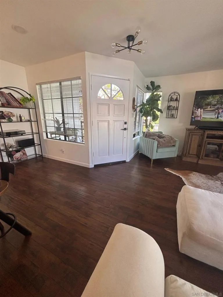 3533 Voyager San Diego, CA 92130