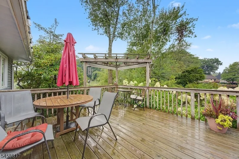120 E Shawnee Trl Jefferson, NJ 07849