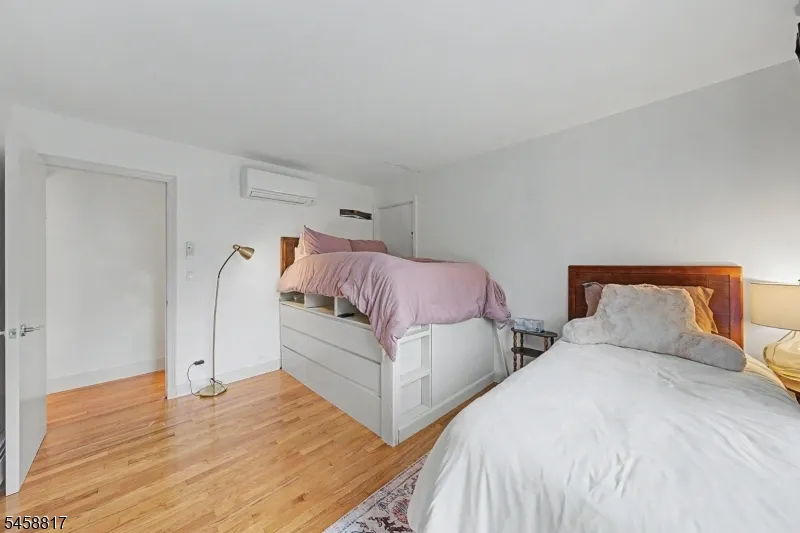 120 E Shawnee Trl Jefferson, NJ 07849