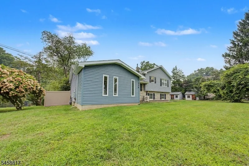 120 E Shawnee Trl Jefferson, NJ 07849