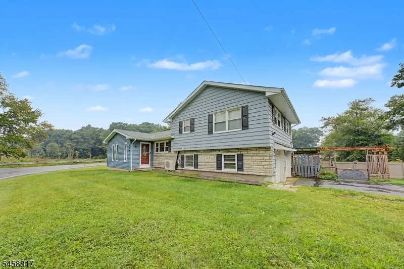 120 E Shawnee Trl Jefferson, NJ 07849