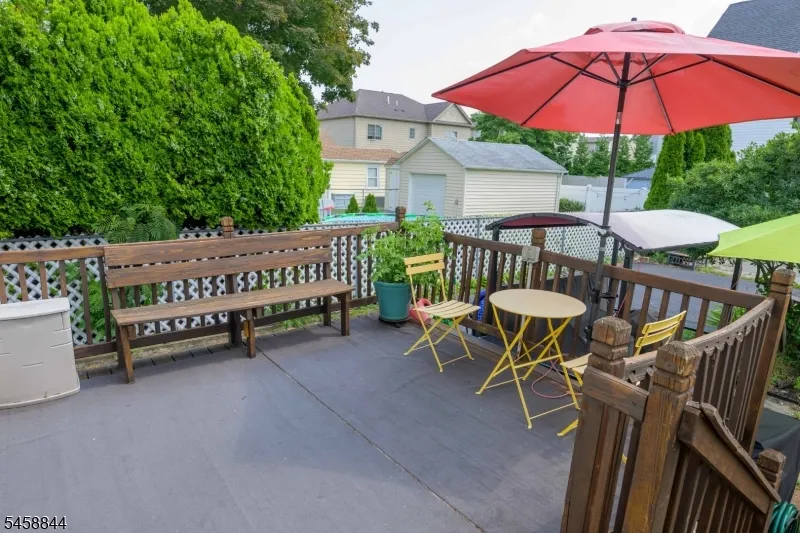 126 Post Ave Lyndhurst, NJ 07071