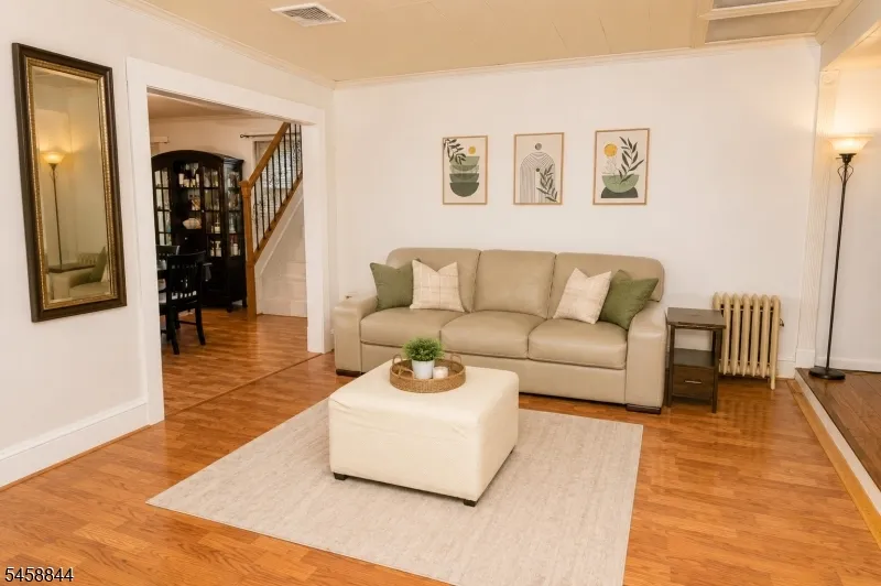 126 Post Ave Lyndhurst, NJ 07071
