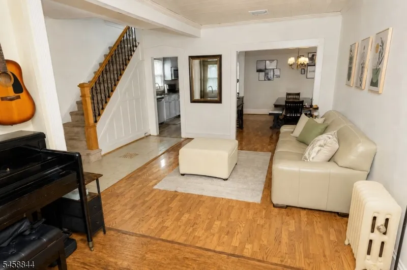 126 Post Ave Lyndhurst, NJ 07071