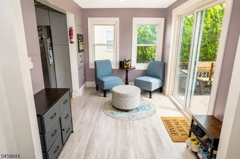 126 Post Ave Lyndhurst, NJ 07071