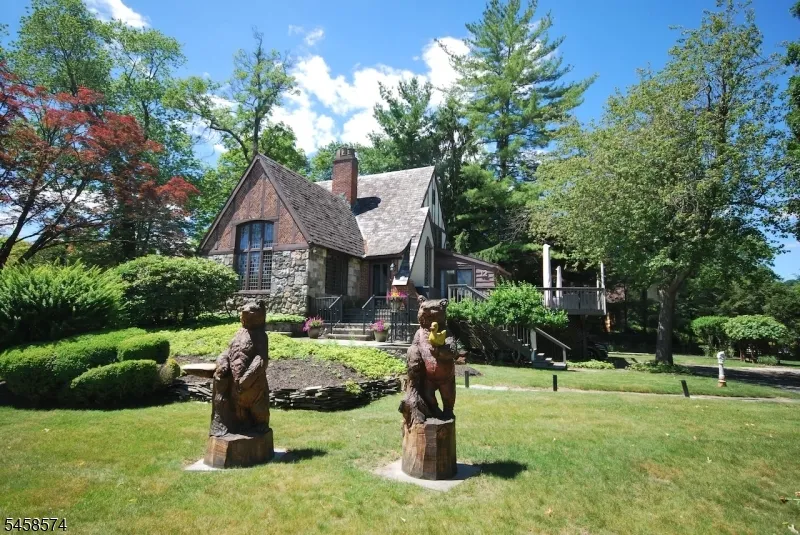 12 Island Trail Sparta, NJ 07871
