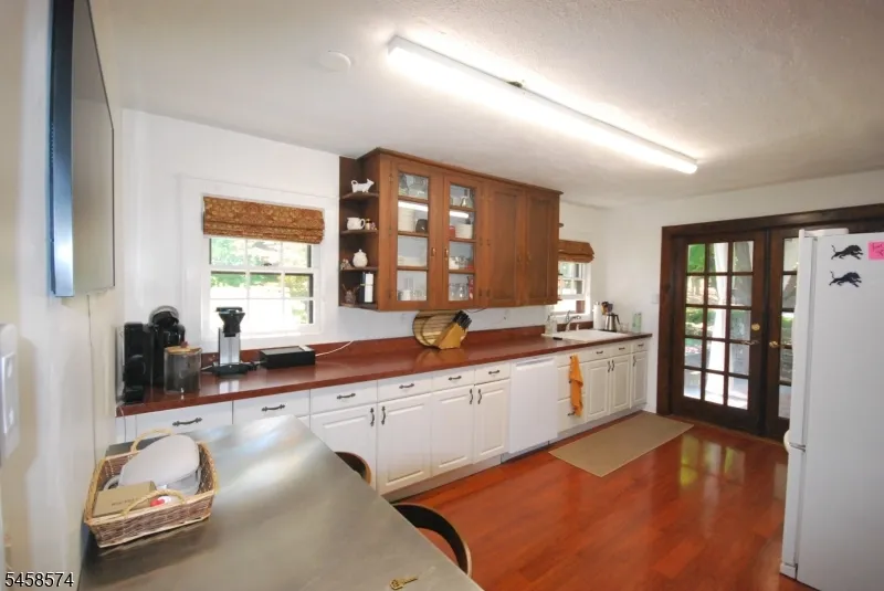 12 Island Trail Sparta, NJ 07871