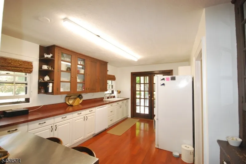 12 Island Trail Sparta, NJ 07871