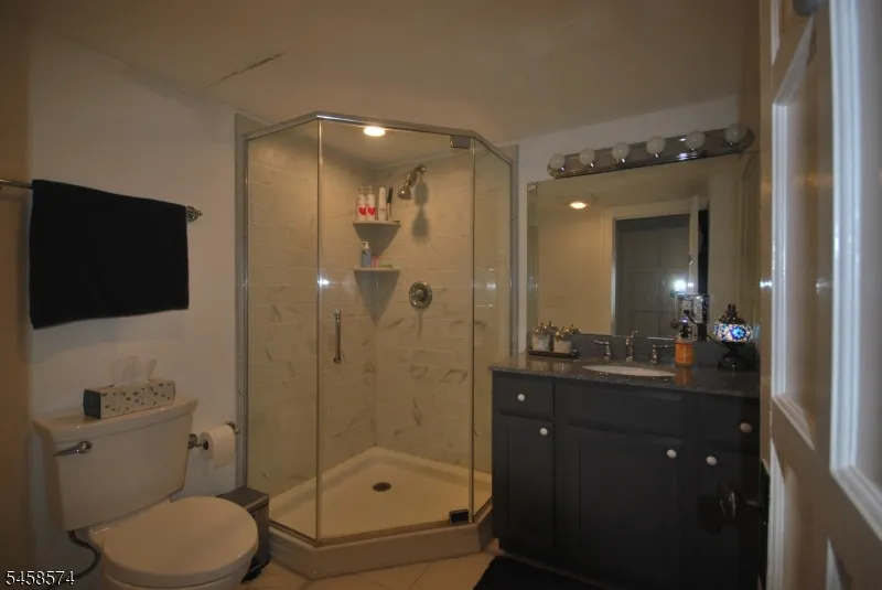 12 Island Trail Sparta, NJ 07871