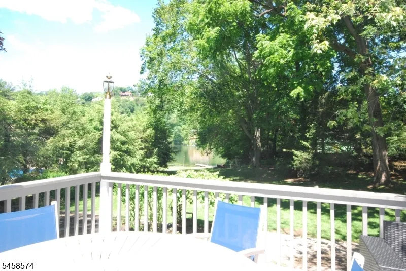 12 Island Trail Sparta, NJ 07871