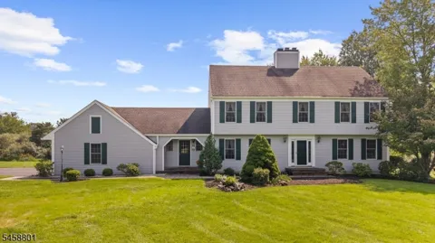 90 Brookville Hollow Rd
