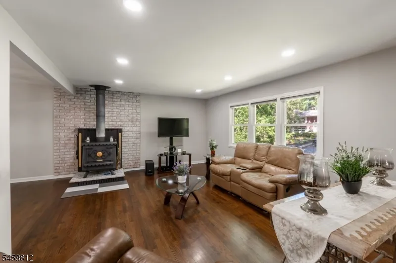 102 Andover Sparta Rd Andover, NJ 07860