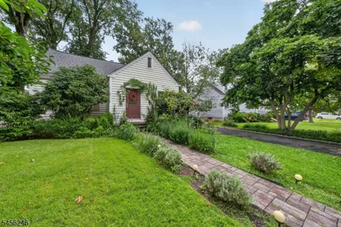 12 Omaha Dr