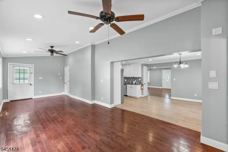 20 Shawnee Rd Hopatcong, NJ 07843
