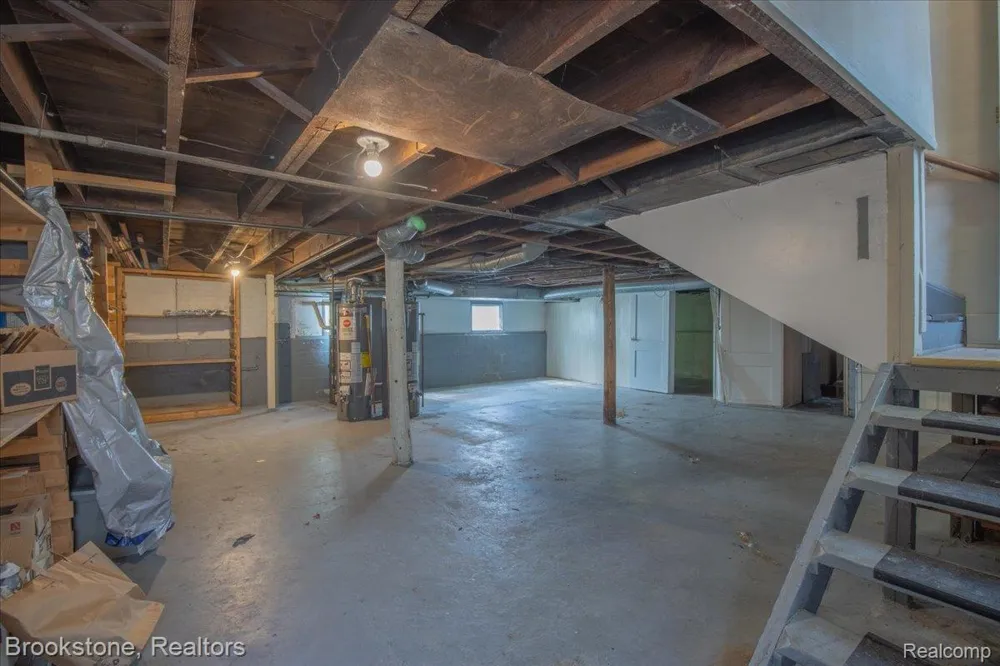 511 Woodcrest Drive Royal Oak City, MI 48067