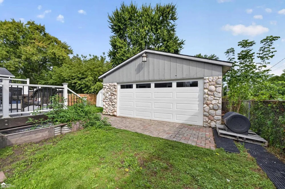 107 E Naldrette Street Durand City, MI 48429