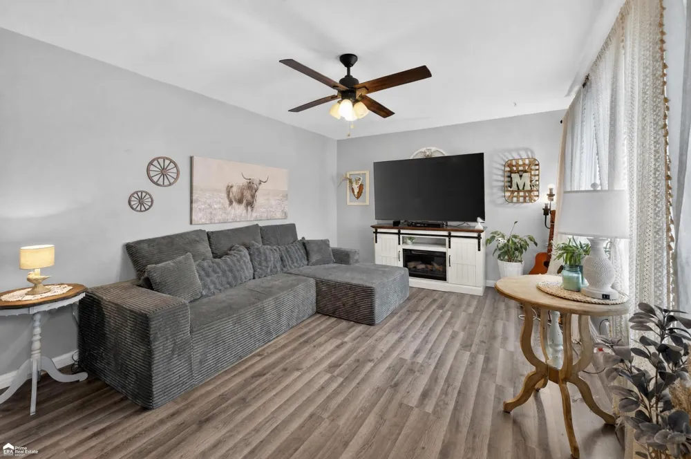 107 E Naldrette Street Durand City, MI 48429