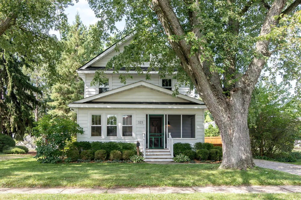 323 Lewis Street Saline City, MI 48176
