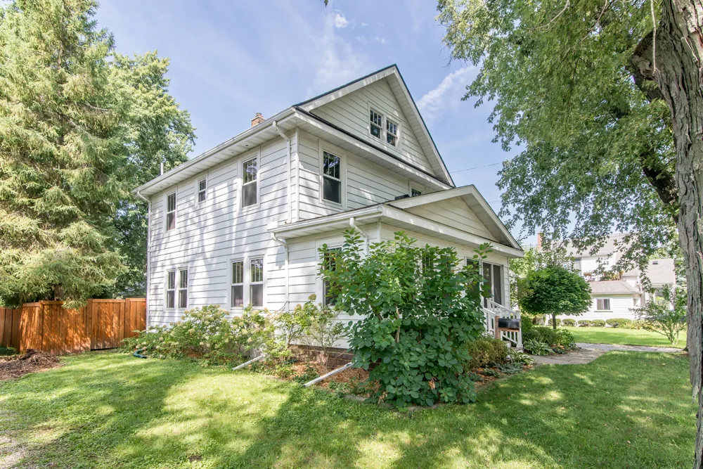 323 Lewis Street Saline City, MI 48176