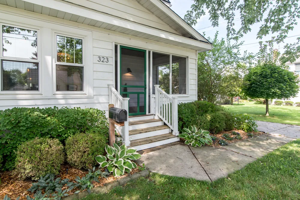 323 Lewis Street Saline City, MI 48176