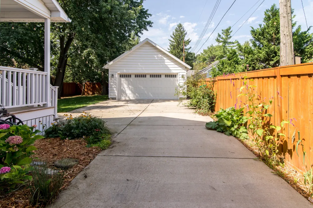 323 Lewis Street Saline City, MI 48176