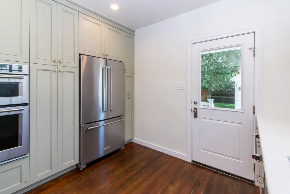 323 Lewis Street Saline City, MI 48176
