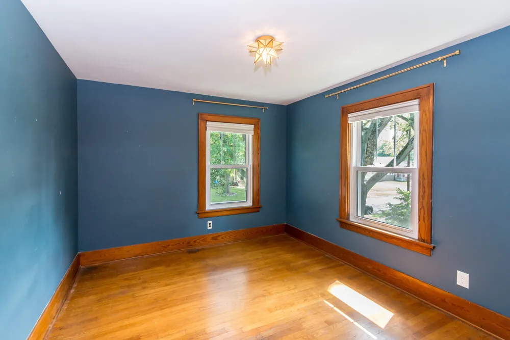 323 Lewis Street Saline City, MI 48176