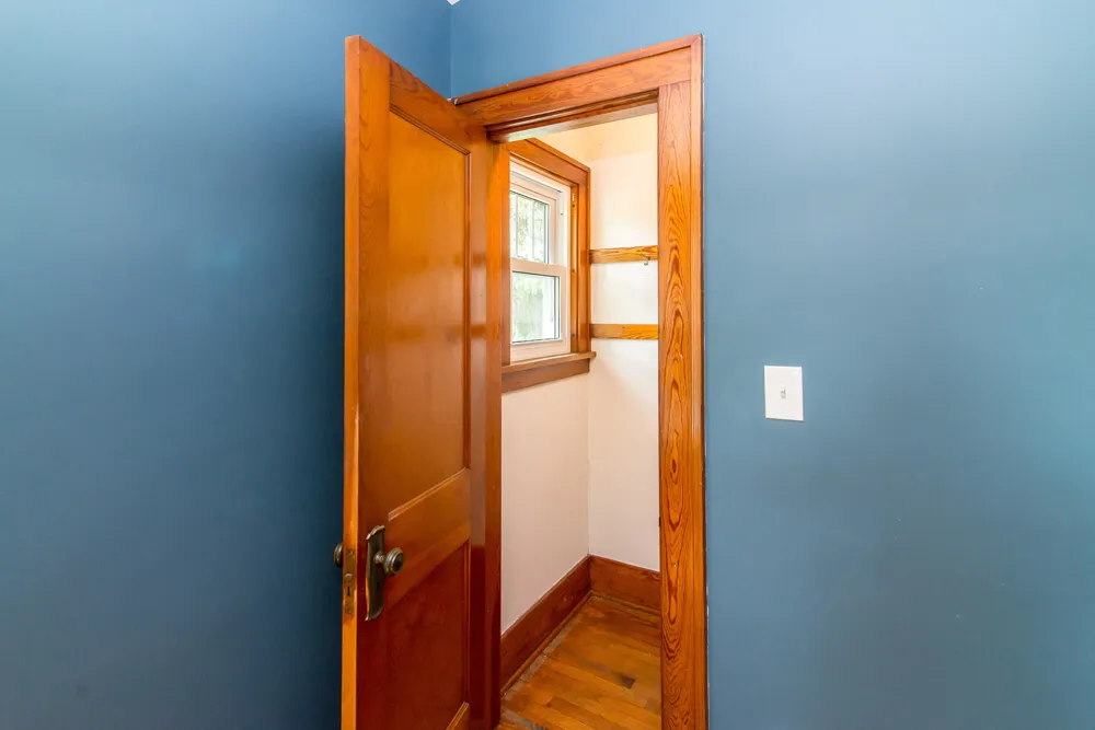 323 Lewis Street Saline City, MI 48176