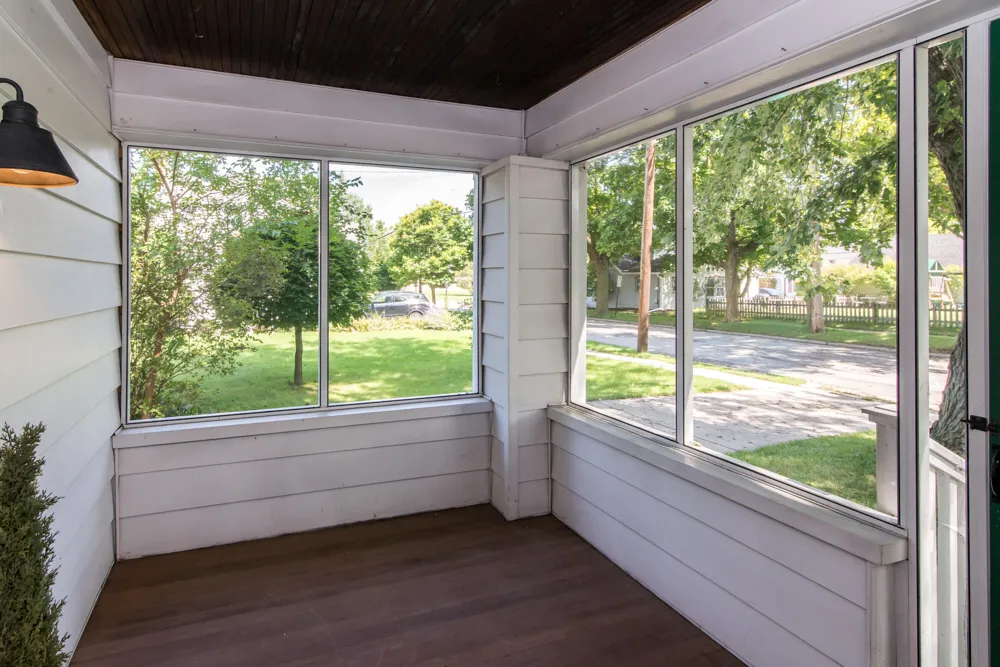 323 Lewis Street Saline City, MI 48176